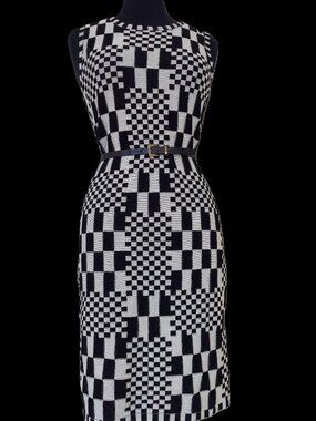 Adrienne Vittadini geometric knit dress SZ M 63% rayon 37% nylon